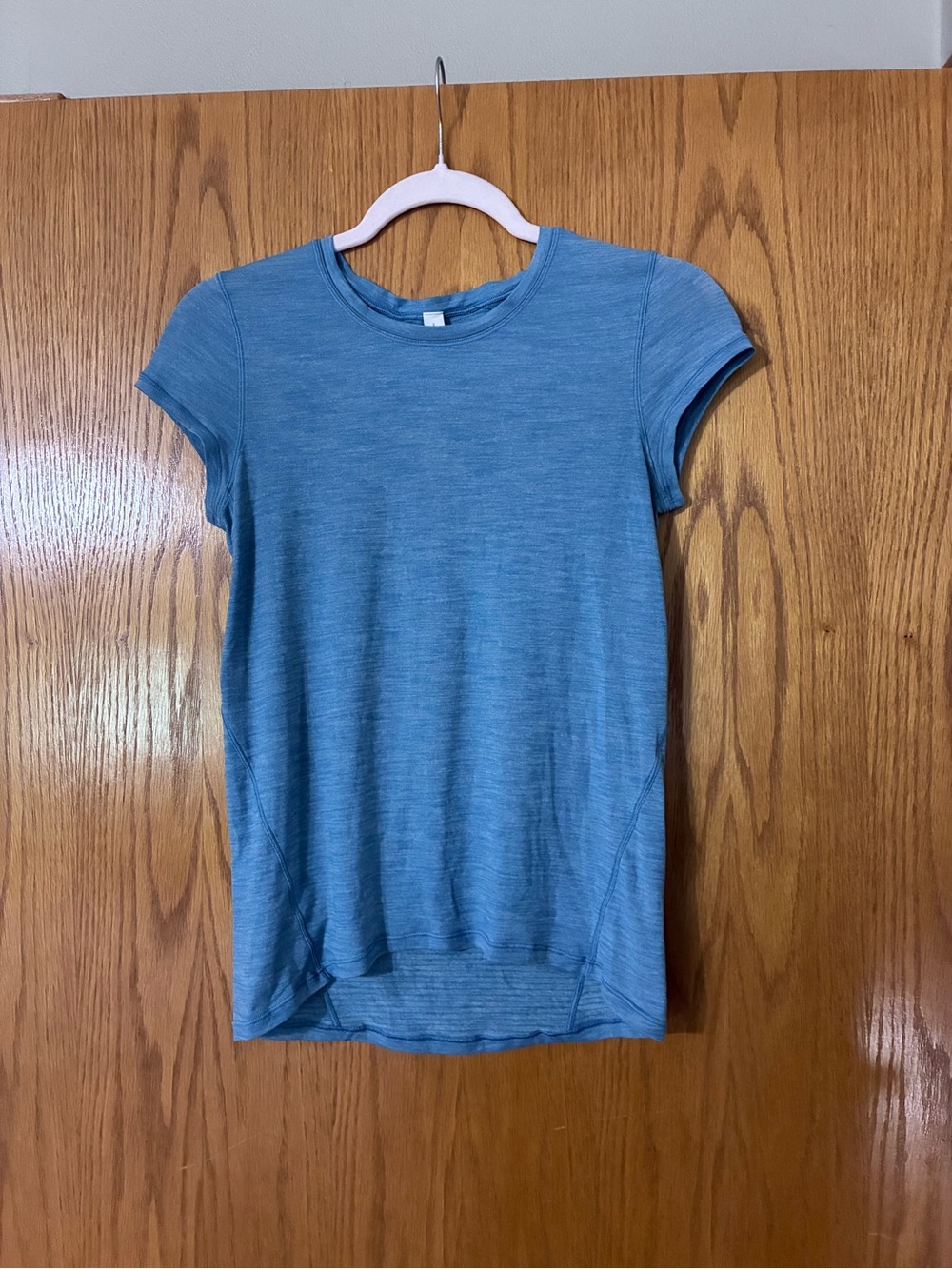 lululemon athletica Heathered Blue Short Sleeve Tee